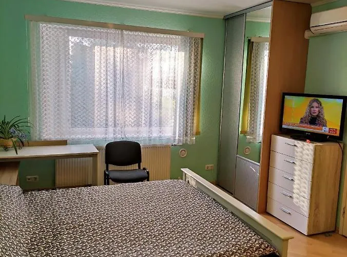 Oasis Aparthotel 4*